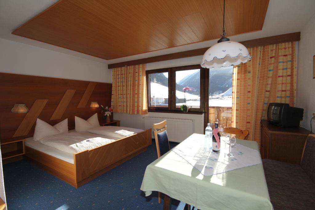 Apart Gletscherblick Kaunertal Δωμάτιο φωτογραφία